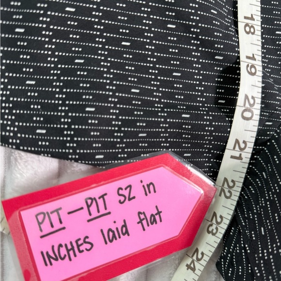 H&M Black and White Patterned Casual Shirt - Picture 9 of 13